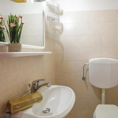 2 Bedroom Lovely In Lamon